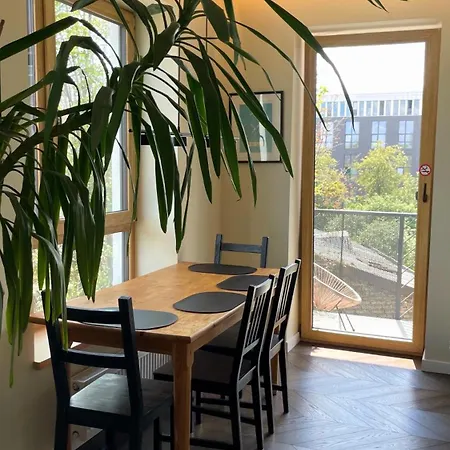 Floral Sunshine Apartman *